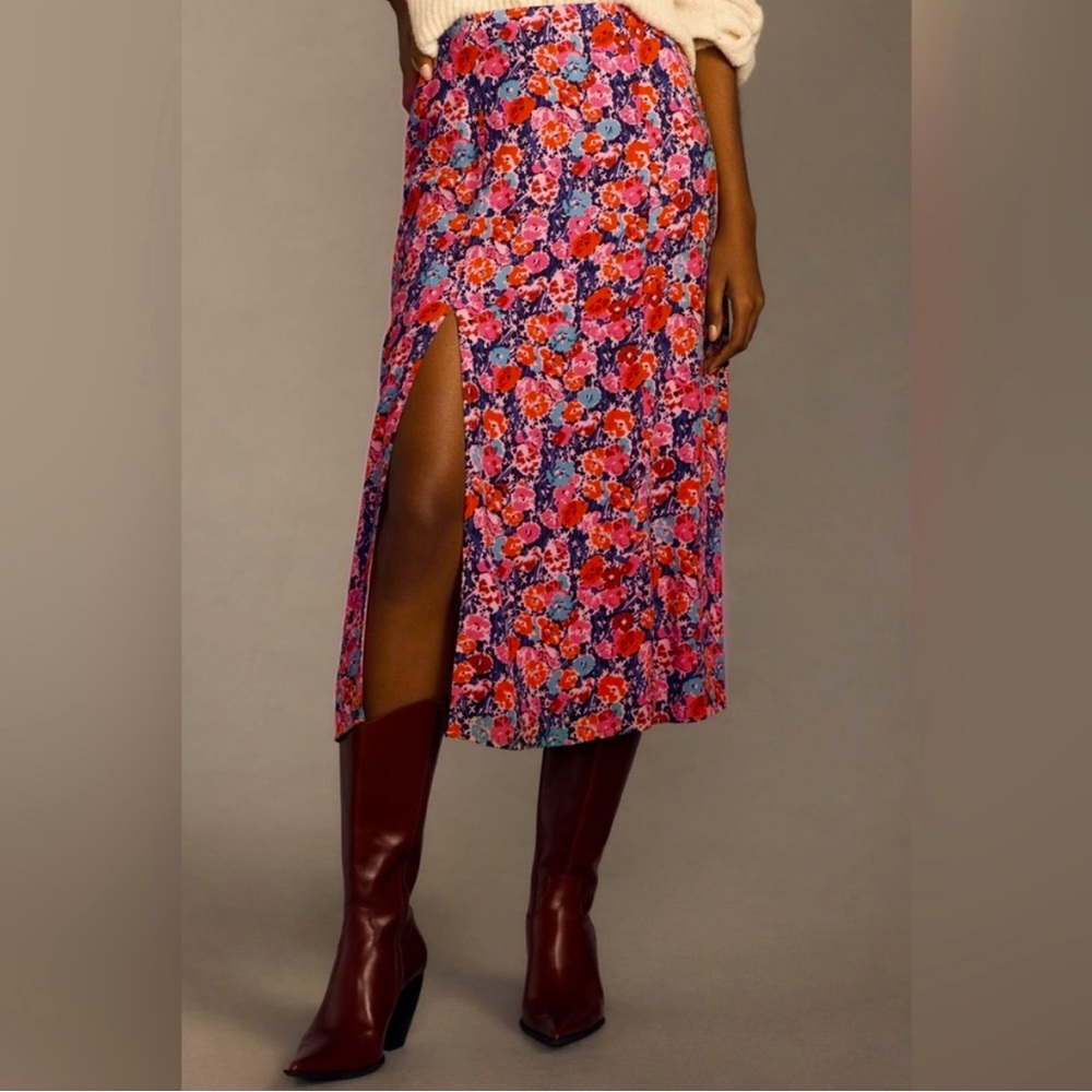 NWT Maeve Lille skirt with front side slit. Size 4. Perfect for spring.